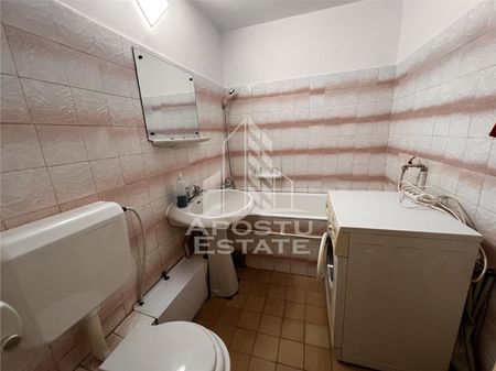 Apartament cu 3 camere, centrala proprie, zona Soarelui - Fotografie 5
