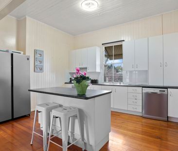 93 MacKenzie Street, East Toowoomba QLD 4350 - House For Rent | Domain - Photo 6