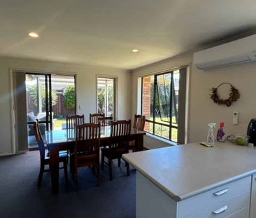 Family Living in the Heart of Papamoa. - Photo 3