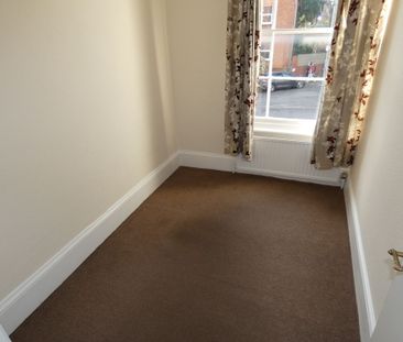 2 bed Apartment - To Let - Photo 2