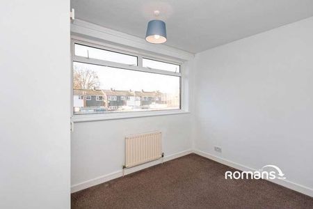 Fernhill Road, Farnborough, GU14 - Photo 5