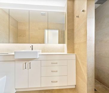 141 Mitchell Road, Alexandria NSW 2015 - House For Rent | Domain - Photo 3