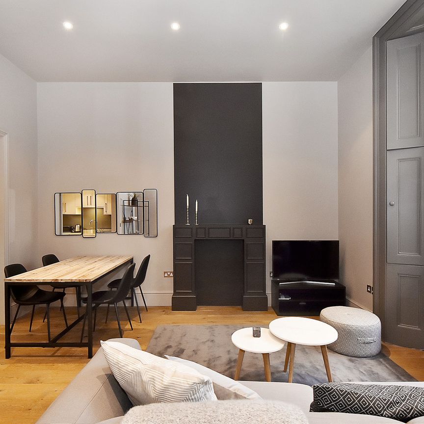 Warwick Square, Westminster, London, SW1V - Photo 1
