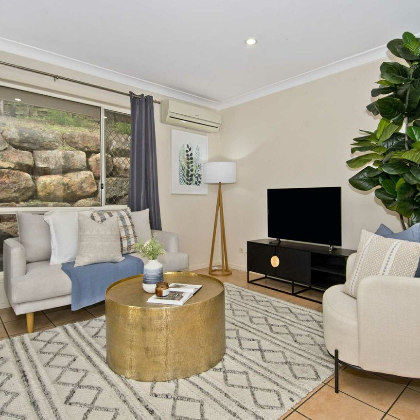 Spacious Family Home in Gated Community Mount Warren Park - Photo 1