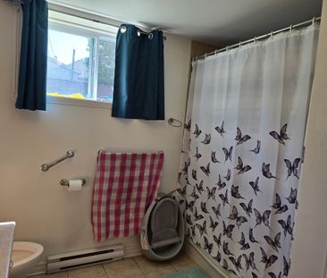 3 1/2 Semi Sous-sol D Un Bungalow - Photo 1