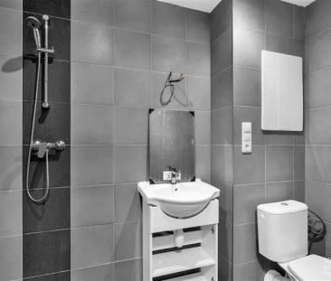 Pronájem moderního bytu v centru města - Fotografie 5