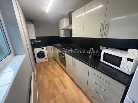 Frederick Grove, Lenton - Photo 4