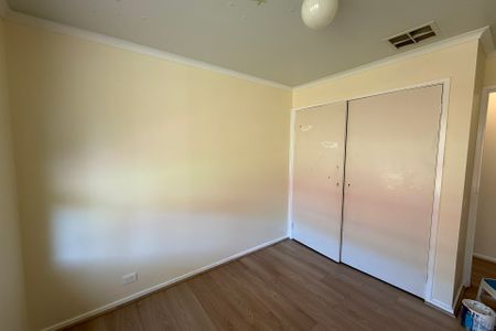 3 Kathleen Court, Hampton Park VIC - Photo 2