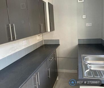 3 bedroom terraced house to rent - Photo 6