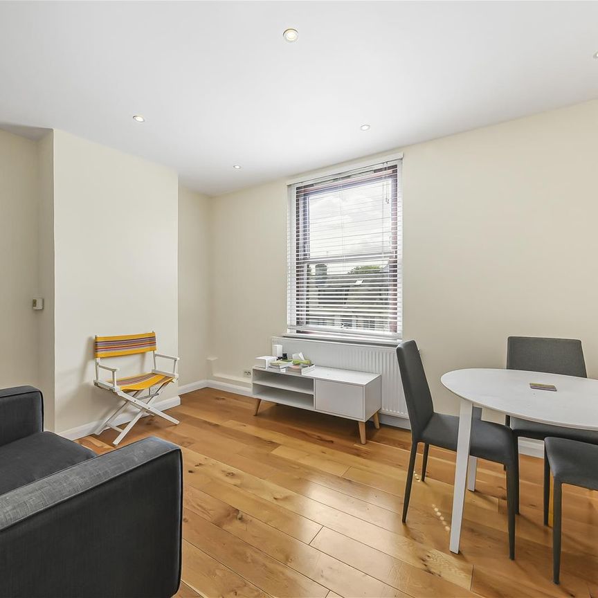 Garnett Road, Belsize Park, London - Photo 1
