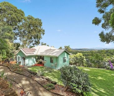 Wonderful Family Home with Stunning Views! - Photo 1