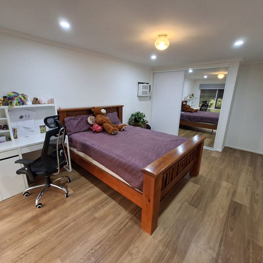 Ideal Family Living in Mount Waverley - Photo 1