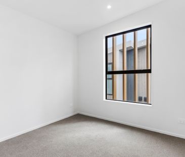 Modern Milford Townhouse - Photo 6