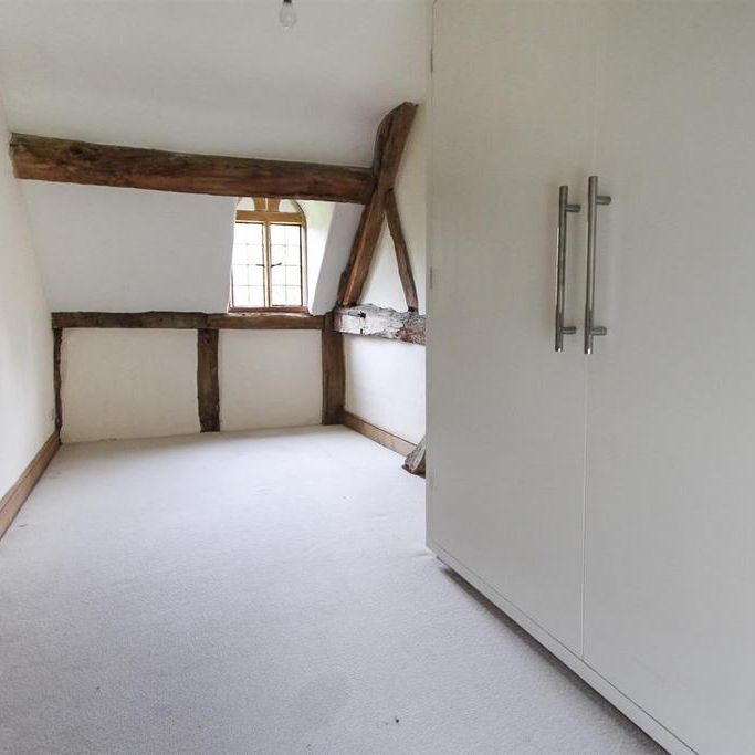 2 bedroom barn conversion to rent - Photo 1