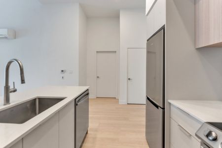 Nouveauté sur le marché Appartement à louer - Laval (Chomedey) (Carrefour Saint-Martin) - Photo 3