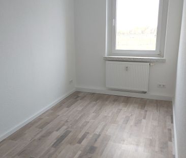 Für sie liebevoll renoviert! 4-Raumwohnung mit Balkon - Photo 2