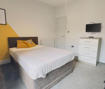 3 bedroom terraced house to rent - Photo 5