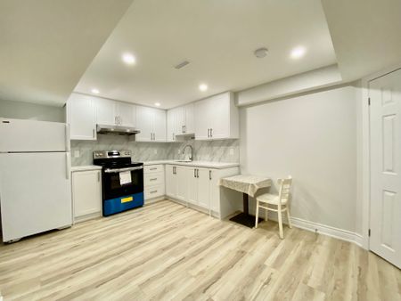For Lease - 4878 Rosebush Road Unit# Basement, Mississauga, Ontario - Photo 3