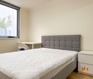 West Melbourne - Photo 5