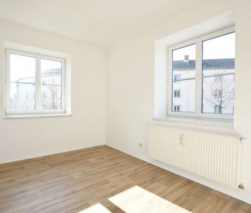 Altbauwohnung / Balkon / Helle Wohnung - Photo 3