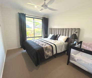 Stunning Family Home with Expansive Entertaining & Low Cost Living - Photo 5