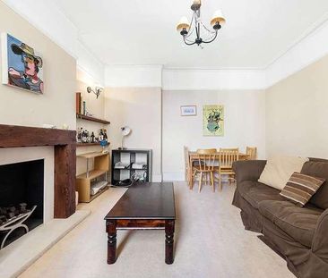 Queens Club Gardens, Barons Court, W14 - Photo 1