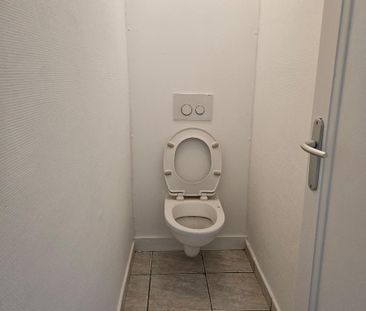 Location Appartement 4 pièces 103m² ST CHAMOND 42400 - Photo 6