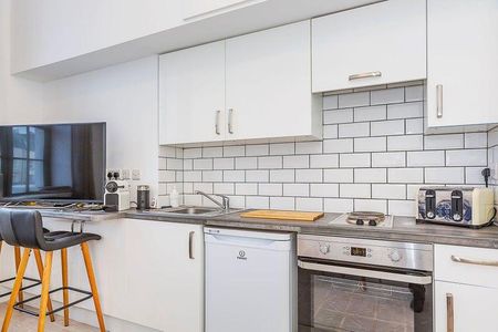 Studio to rent - Photo 3