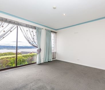 3 Bedroom Family Home with Stunning Views - Photo 2