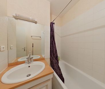 Location Appartement 2 pièces 43m² POITIERS 86000 - Photo 5