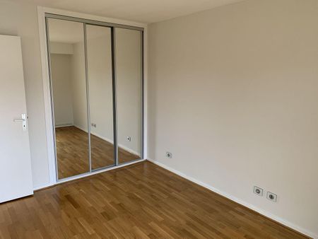 Location Appartement 2 pièces 47m² GUILHERAND GRANGES 07500 - Photo 4