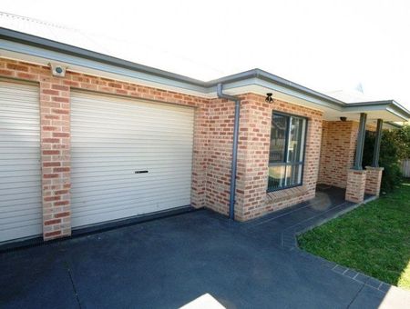Spacious Single-Level Family Home in Gerringong - Photo 2