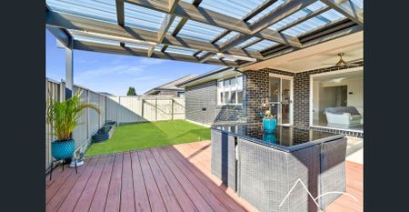 Family home in 'Blue Ribbon Location' - Photo 3