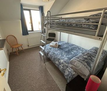 12 The Counties (STUDENT LET), Portrush, BT56 8QA - Photo 2