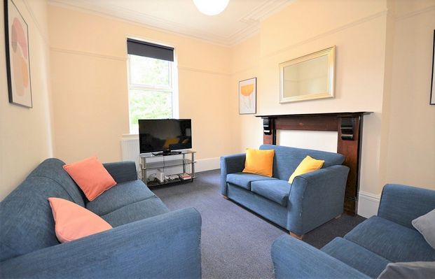 18, Clarke Street, Broomhall, Sheffield, S10 2BS - Photo 1