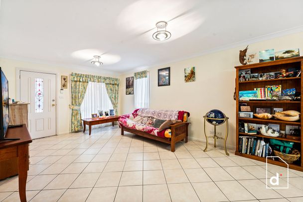 Spacious Townhouse In Prime Fairy Meadow Location - Photo 1