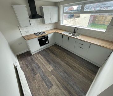 3 bedroom terraced house to rent - Photo 4