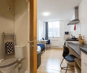 Silver Studio - Photo 1