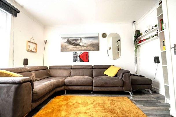 Manor Waye, Uxbridge, Middlesex, UB8 - Photo 1