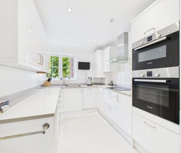 Oakfield Close, Amersham, Buckinghamshire,HP6 - Photo 1