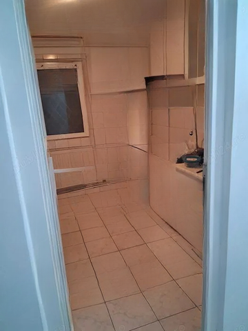 Apartament 2 camere, decomandat, zona Garii Centrale - Fotografie 3