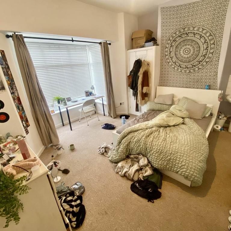 5 bedroom house to rent - Photo 1