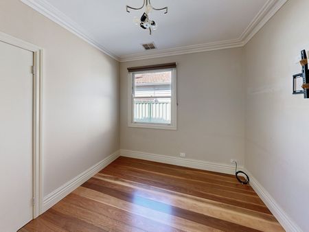 13 Higinbotham Street, Coburg VIC 3058 - Photo 5