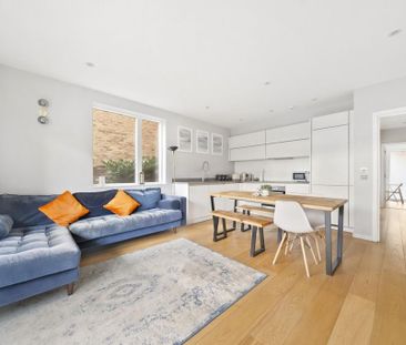 2 bedroom flat to rent - Photo 2