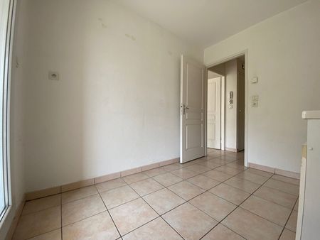 Location Appartement 3 pièces 65m² BESANCON 25000 - Photo 5