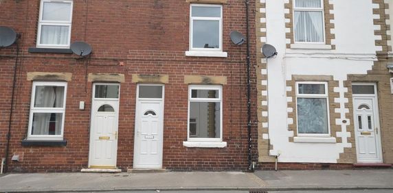 3 bedroom terraced house to rent - Photo 2