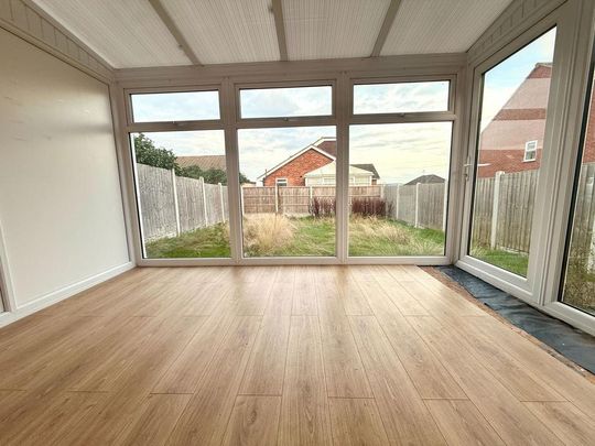 2 bedroom end of terrace house to rent - Photo 1