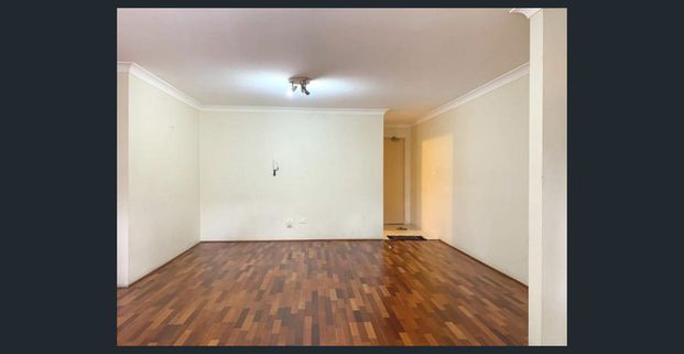 CONVENIENT 2 BEDROOM FAMILY UNIT PENDLE HILL... - Photo 1