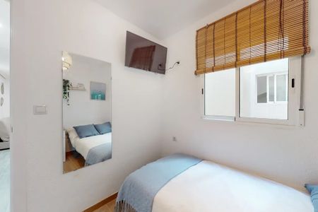 Avinguda de la Malvarrosa, Valencia, Valencian Community 46011 - Photo 2