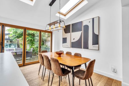 5 Bed Terraced House, Aylward Road, SW20 - Photo 5